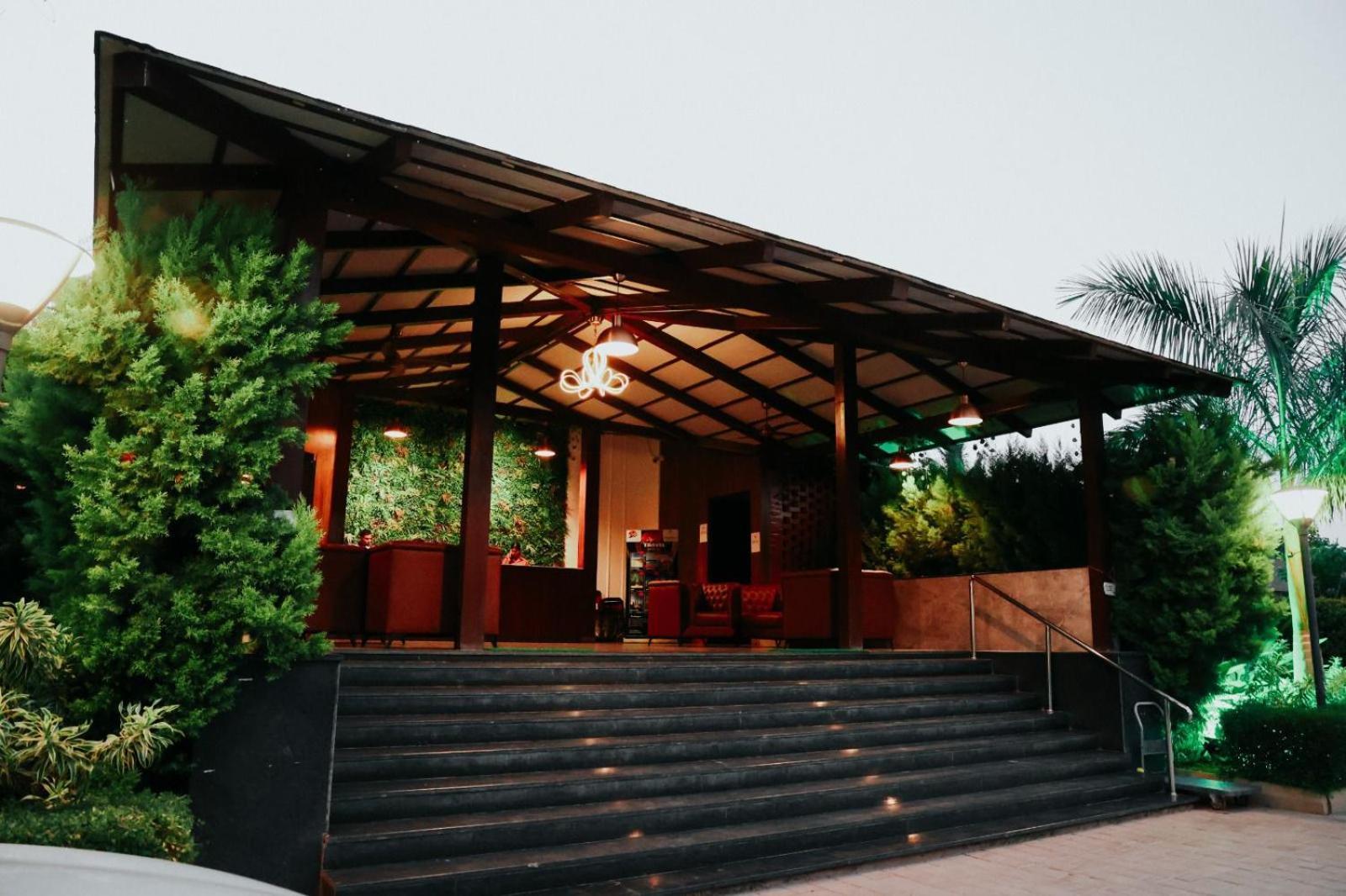 Veerdency Luxury Resort Devanahalli Екстер'єр фото
